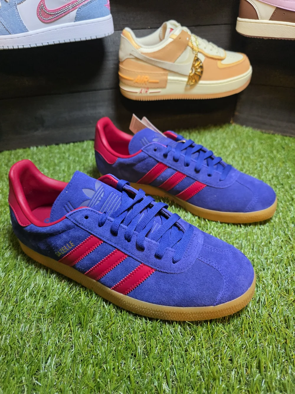adidas Gazelle 10 Men’s Sneakers — Blue with Red Accents